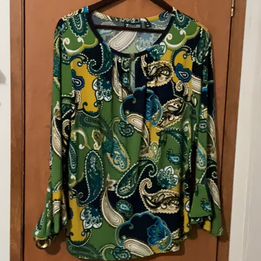 Green and Yellow Graphic 3/4 Sleeve Blouse